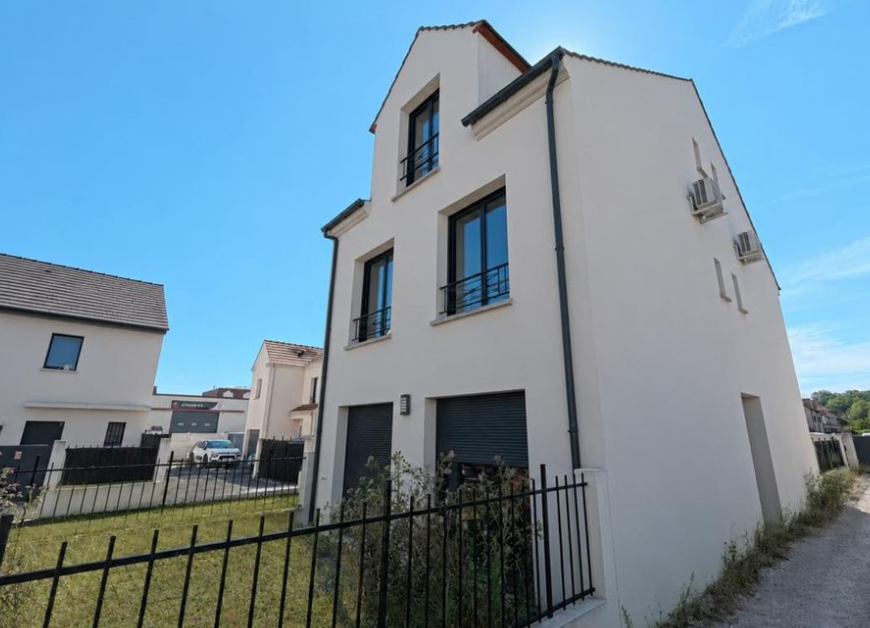 DRAVEIL — ENSEMBLE IMMOBILIER COMPOSÉ DE DEUX MAISONS JUMELÉES